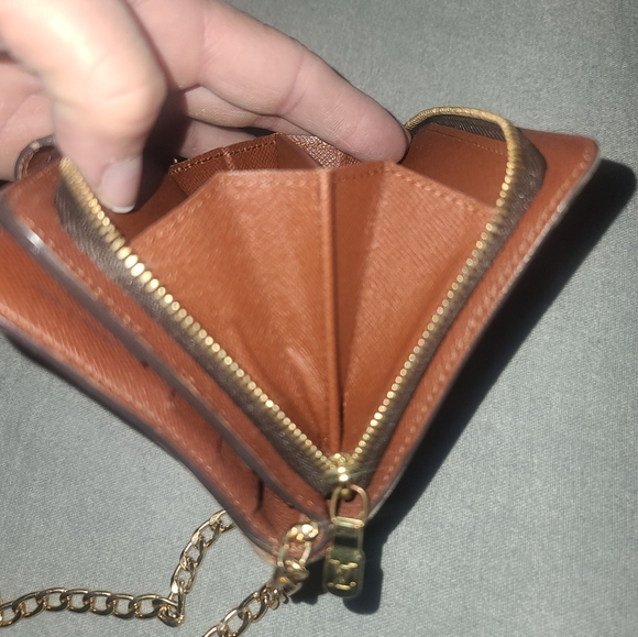 Louis-vuitton monogram wallet with chain - Picture 6 of 15